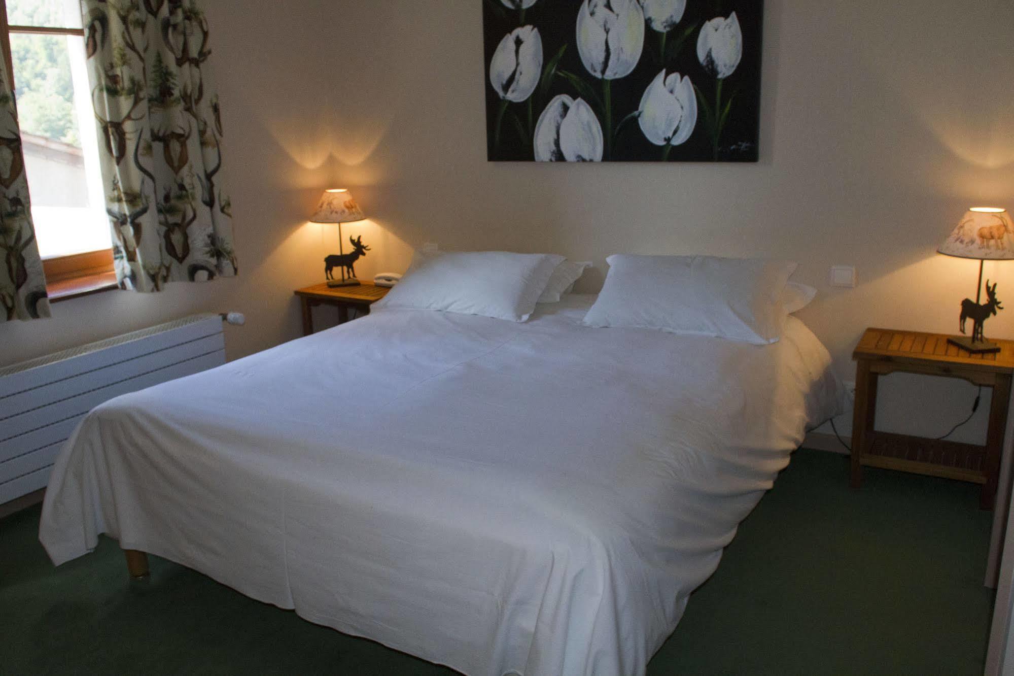 Les Cigognes Hotel Abreschviller Екстериор снимка